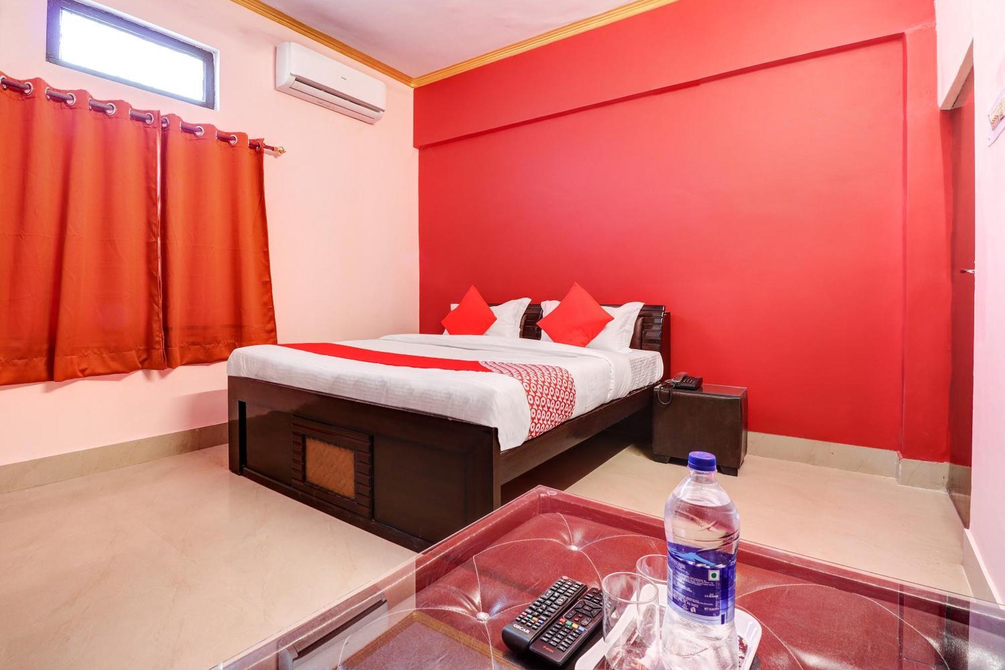 Hotel O Star City Hotel Ayodhya Exterior foto